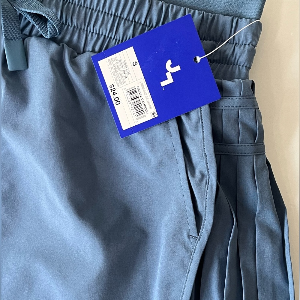 JoyLab Women’s High-Rise Pleated Side Shorts 2.5” - Blue NWT - Picture 6 of 7